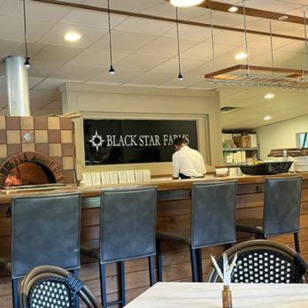 Suttons Bay Inn At Black Star Farms מראה חיצוני תמונה