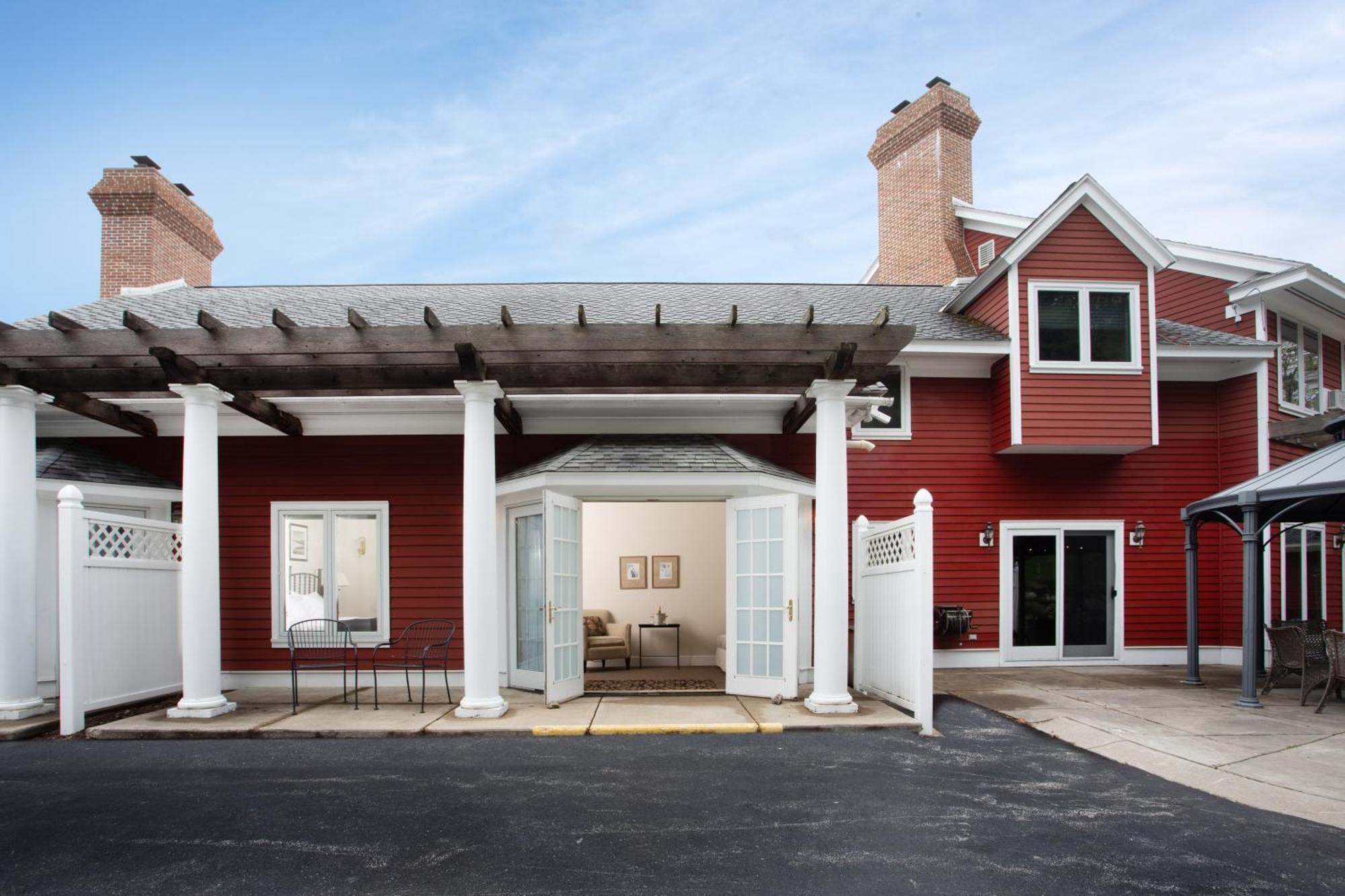 Suttons Bay Inn At Black Star Farms חדר תמונה